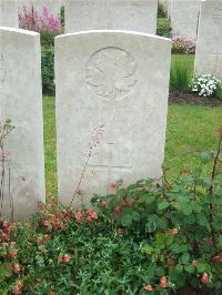 Etaples Military Cemetery - Telford, N